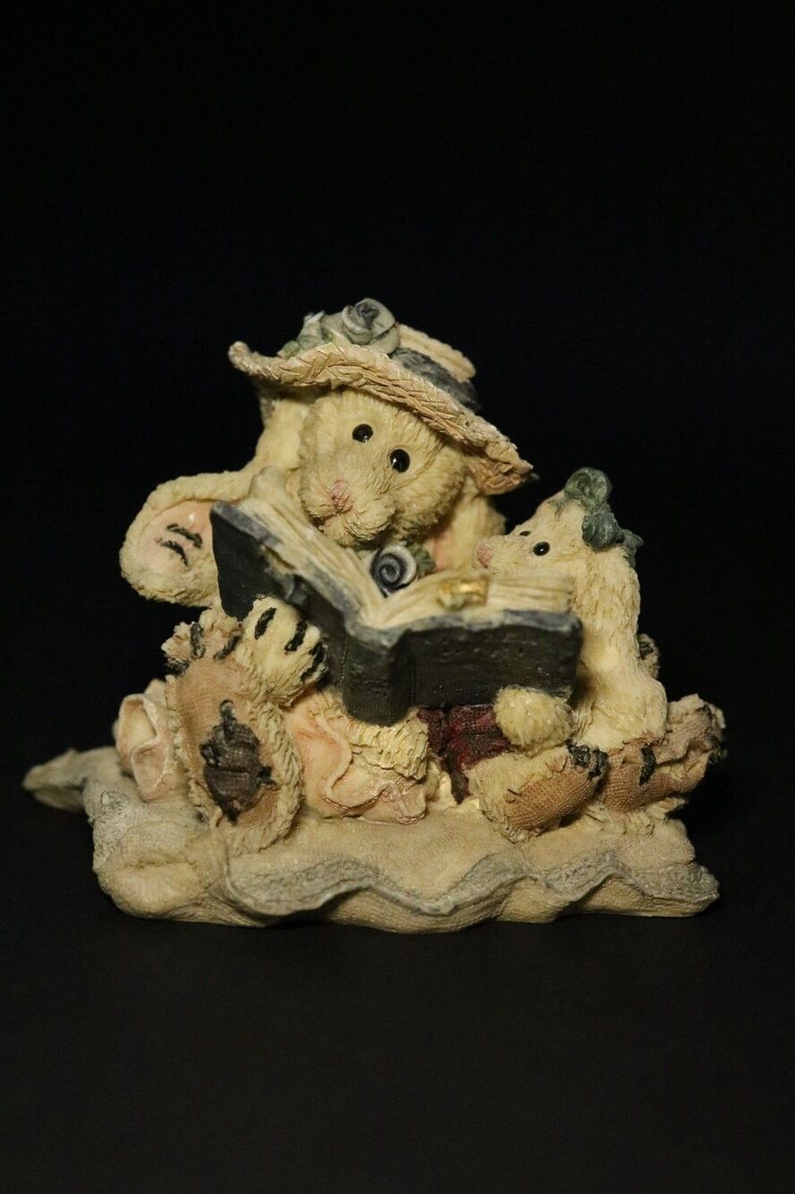 Boyds Bears and Friends "Daphne and Eloise .. Women's Work"